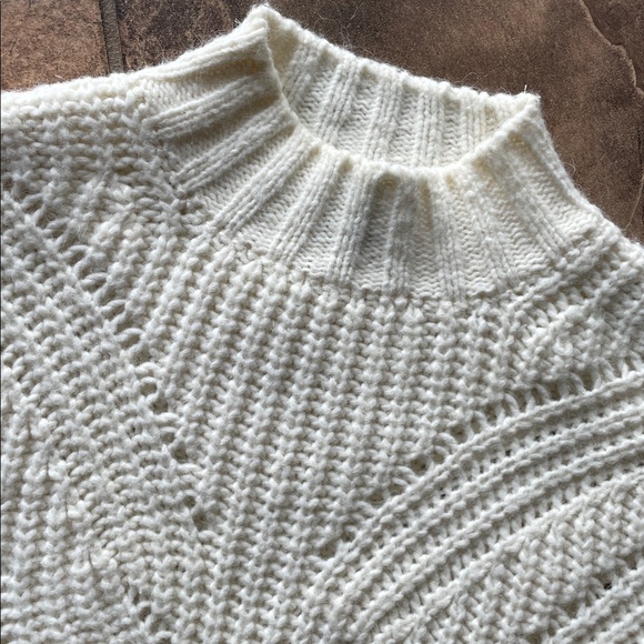 Massimo Dutti Sweater - Picture 2 of 4